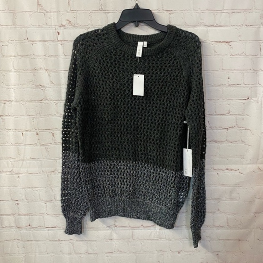 Si-iae Brand Sweater size Medium- NWT